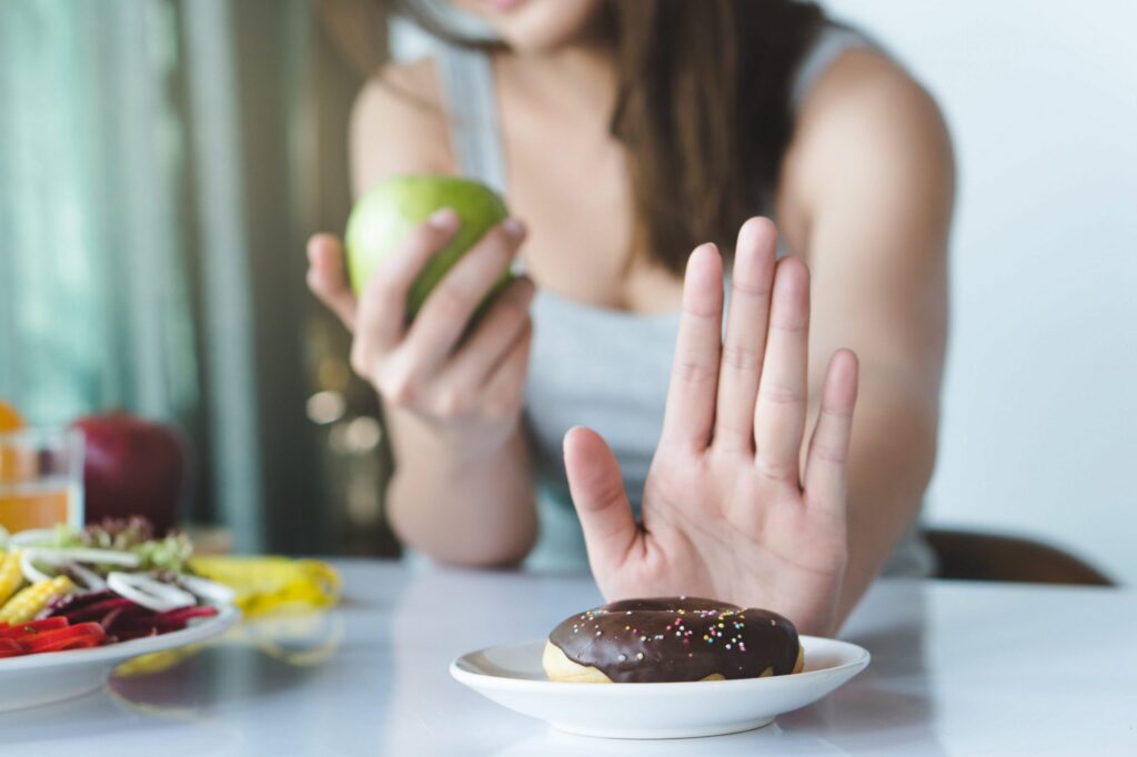 10 Ways To Beat Your Brain's Sugar Cravings