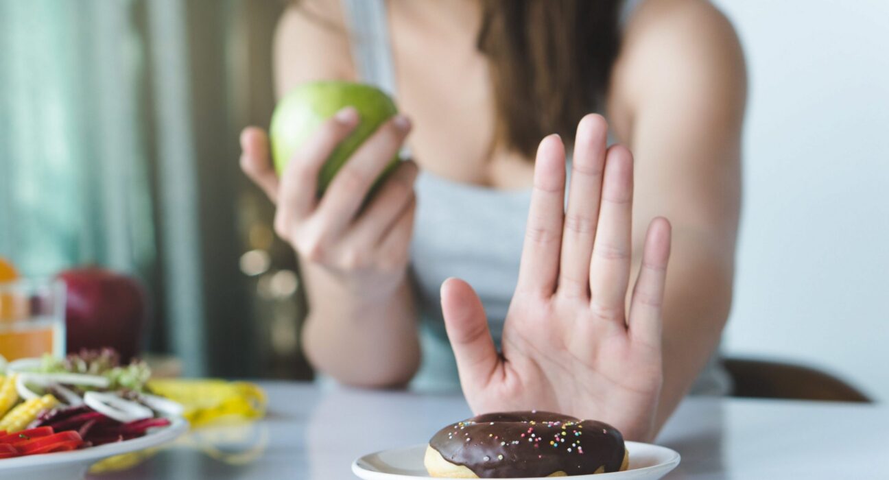10 Ways To Beat Your Brain's Sugar Cravings