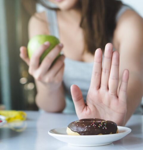 10 Ways To Beat Your Brain's Sugar Cravings